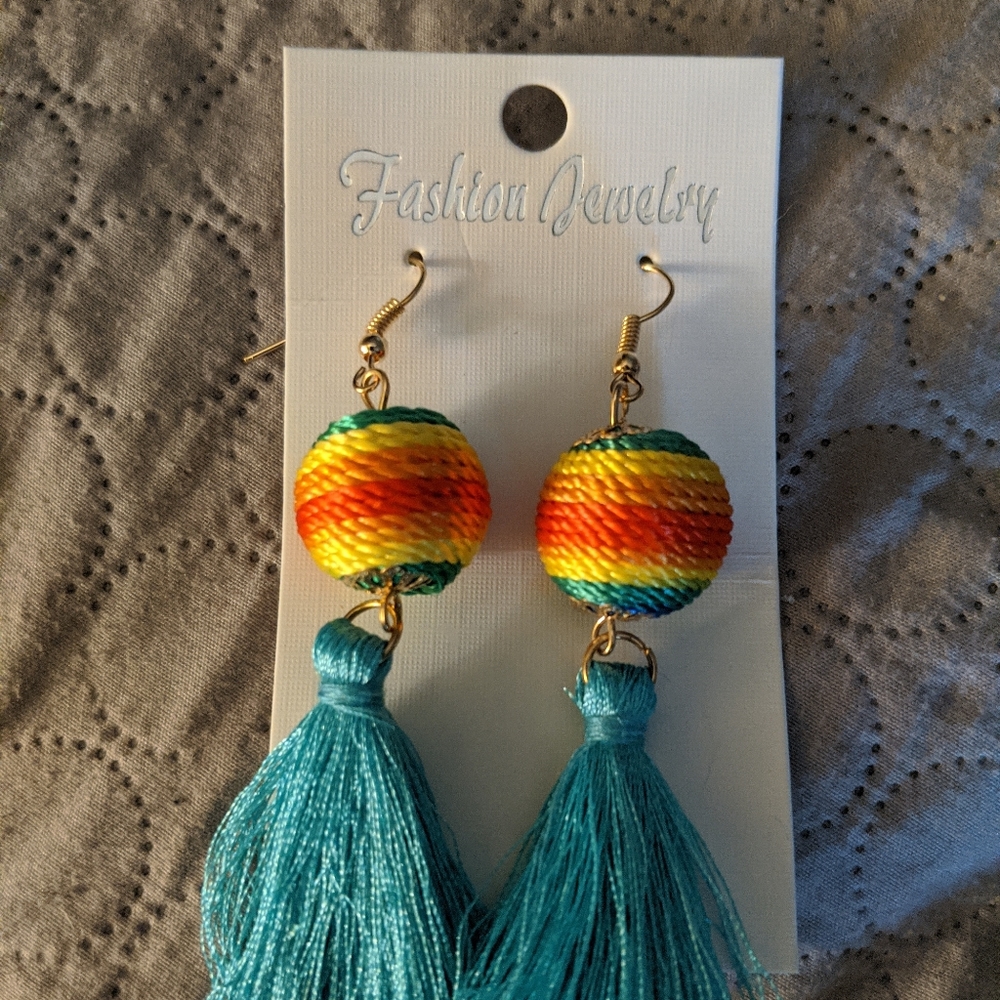 3/$10 Cute tassel earrings